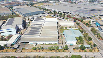 Amata工場屋根上の太陽光発電装置の写真