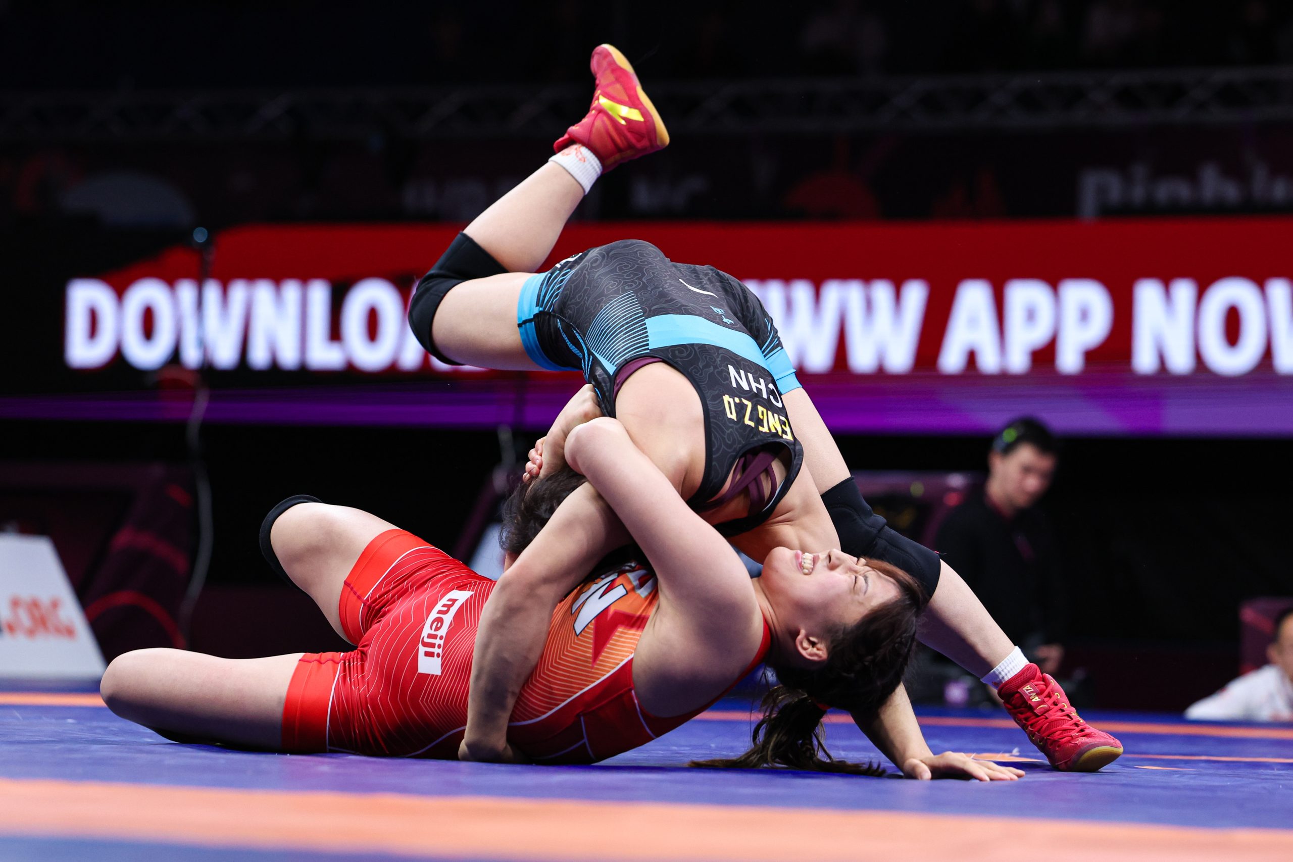 50kg WW - Susaki Yui (JPN) df. Ziqi Feng (CHN)